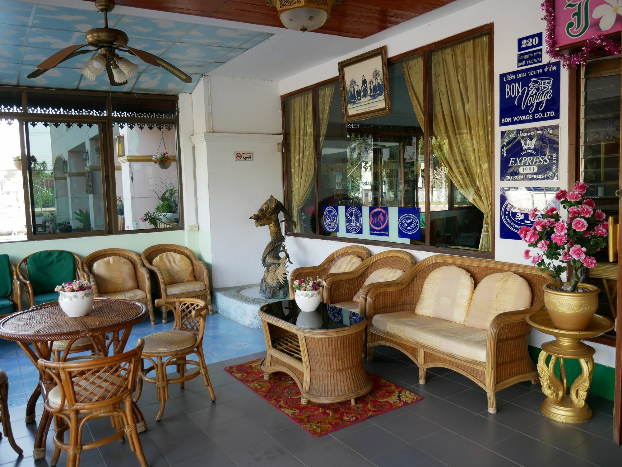 Royal Jommanee Hotel Nongkhai Nong Khai Exterior photo
